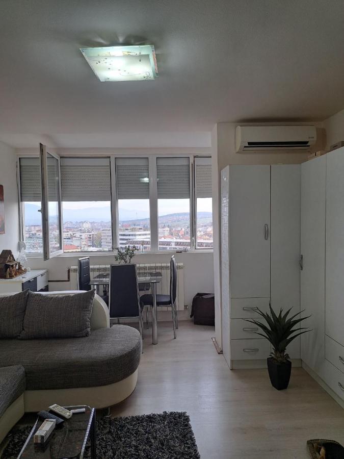 Apartman Sa Panoramom Kruševac Buitenkant foto